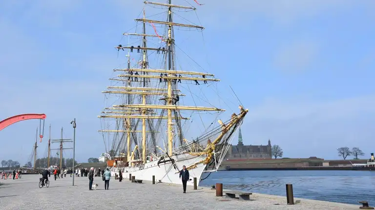 Skoleskibet Danmark I Helsingør. Foto Ebbe Kyrø