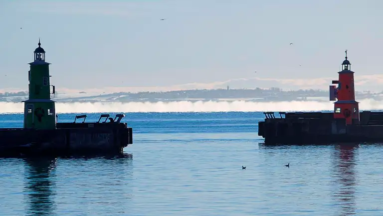 Fyrtårne i vinterdis